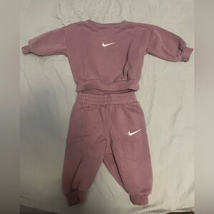Nike Kids Purple Sweatpants and Joggers Set